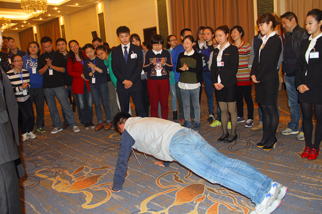 四川华强会计师事务所两天一夜“心灵震撼4D体验式培训”圆满结束 · 现场图片