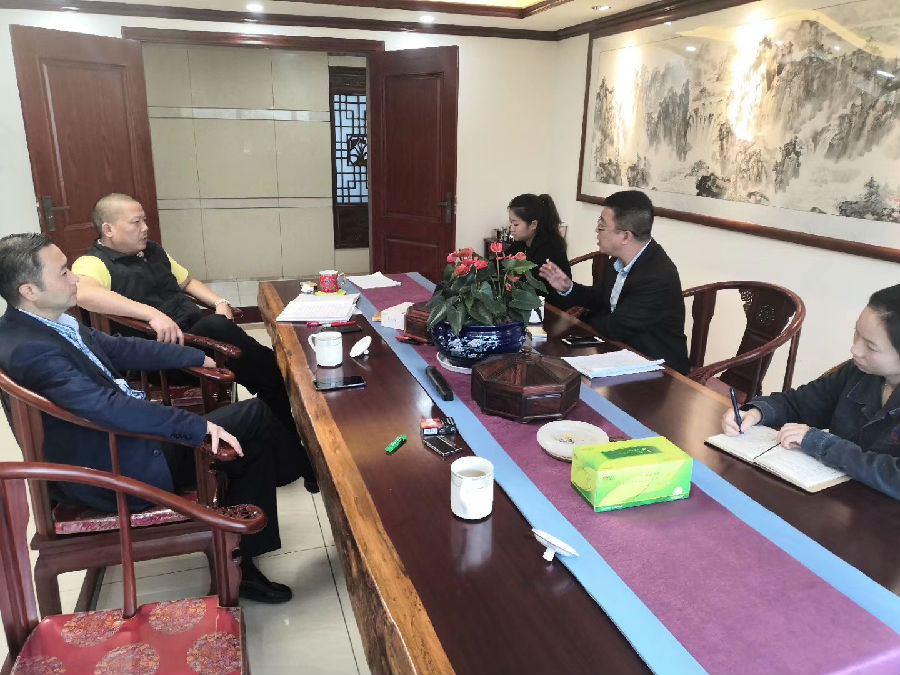 2019年9月26日，成都智跃纵达与都江堰超越机械达成协议 · 现场图片