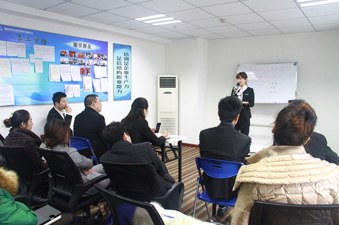 智跃纵达第一届“演讲比赛”精彩开赛 · 现场图片