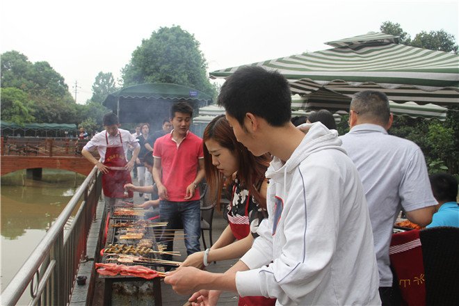 4月18日,三圣乡魅力烤肉之旅留下最美的记忆 · 现场图片
