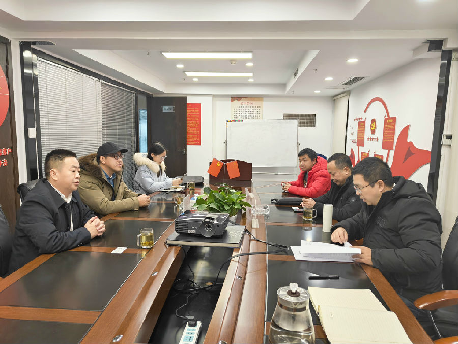 2024年1月31日，鑫智跃纵达与四川益信工程 进行签约 · 现场图片