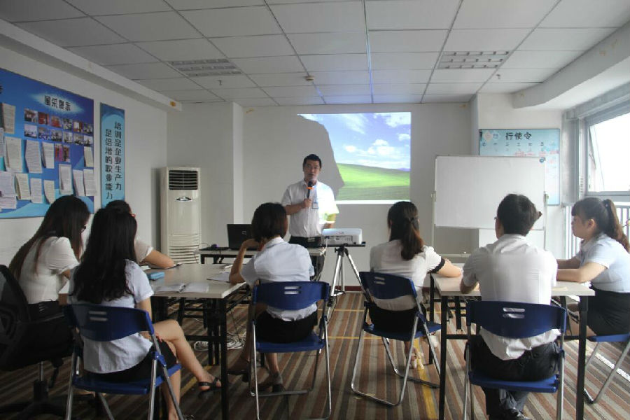 6月16日，第三期新人培训圆满结束 · 现场图片