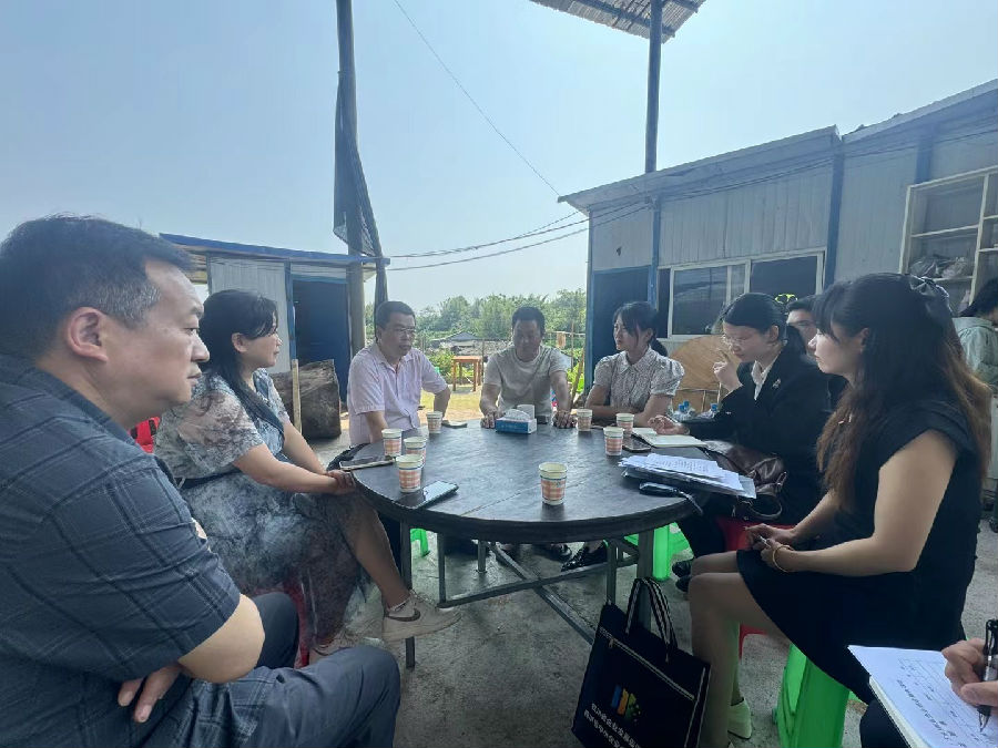 2024年5月15日，宜宾市长宁县农民工返乡创业企业巡诊服务暨政策宣讲活动 · 现场图片