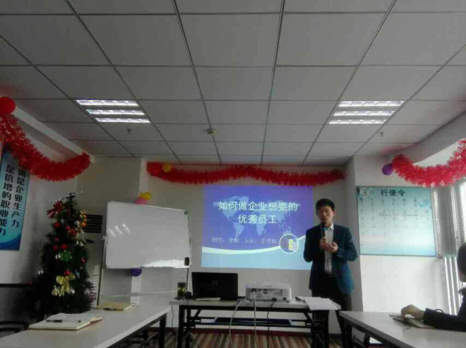 3月11、12日，智跃纵达的两位讲师在公司进行第一次试讲活动 · 现场图片
