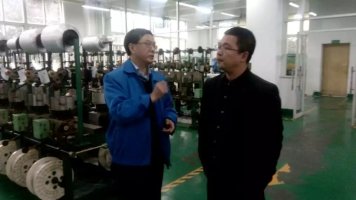 11 月24日，徐雨教授受邀彩虹集团参观 · 现场图片