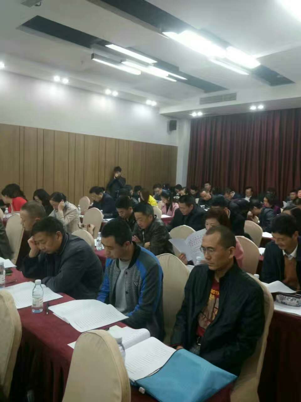 2016年11月15日,成都企业文化建设表彰暨经验交流会议 · 现场图片
