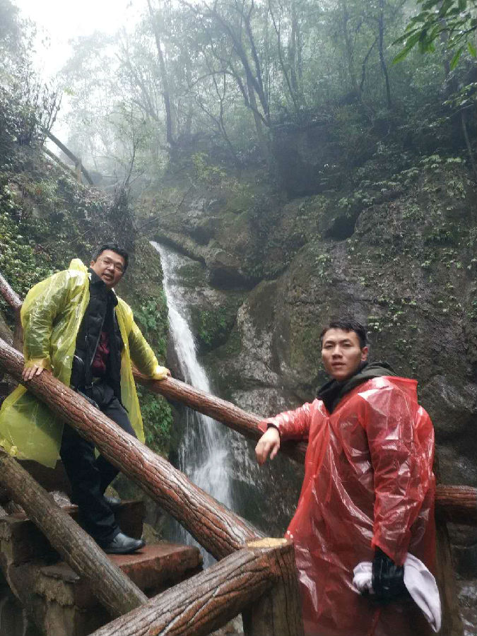 2018年12月27日，我司一年一度的登山活动在青城后山举行 · 现场图片