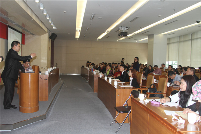 3月31日，徐雨教授在成都企业联合会公开演讲圆满结束 · 现场图片