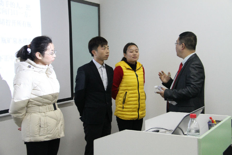 2015年12月15日,兴凤庭公司全体员工两天立体式培训 · 现场图片