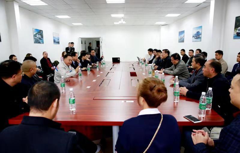 2018 年10月24日，成都企联组织会员企业参观神龙汽车公司成都工厂 · 现场图片