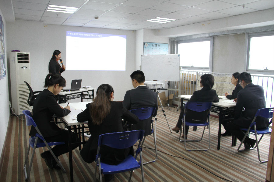 2016年3月12日，渠道维护部第二期新人封闭式培训圆满结束 · 现场图片