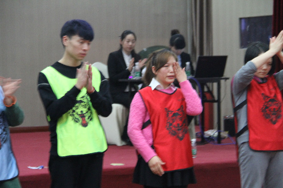 2015年12月15日,兴凤庭公司全体员工两天立体式培训 · 现场图片